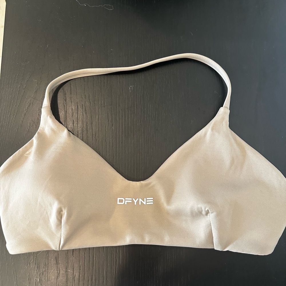 DFYNE Sports Bra Medium